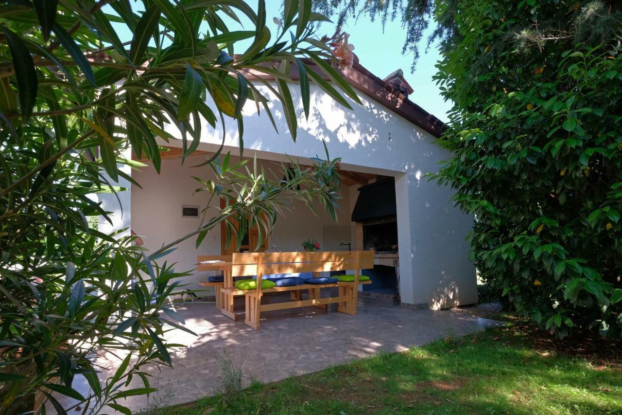 Holiday Home Kipo I Lunja Medulin Dış mekan fotoğraf